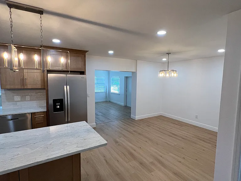 8172 Sanibel Blvd — Photo 6