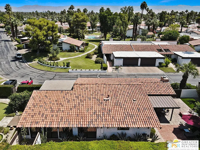 1347 Primavera Dr — Photo 58
