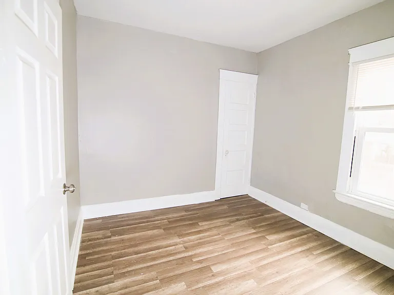 10514 Mount Auburn Ave #2 — Photo 2