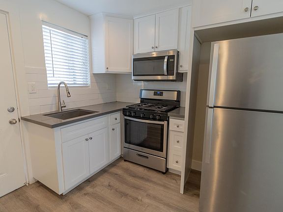 5th image of 415 Grant St #801