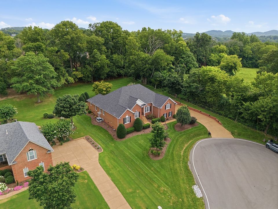 1st image of 616 Burton Dr