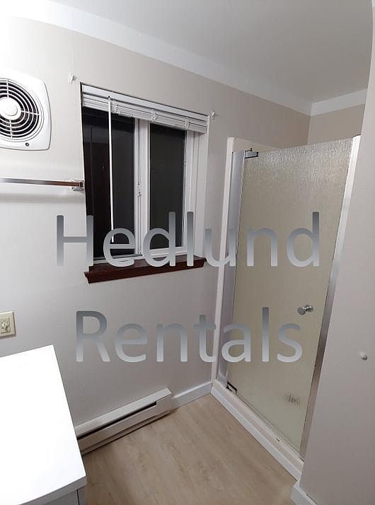 1st image of 424 1st Ave #2
