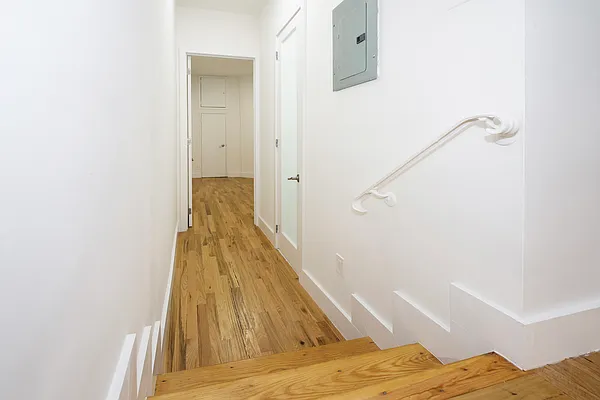 Rented by Buchbinder & Warren | media 22