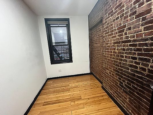 3rd image of 1771 1st Ave APT 2