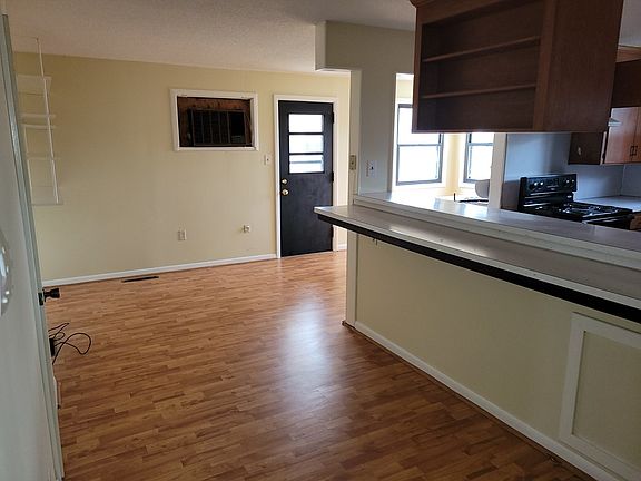 4th image of 1415 E Circle Dr