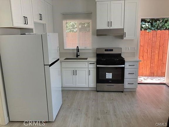 3rd image of 1630 N Santa Anita Ave #B