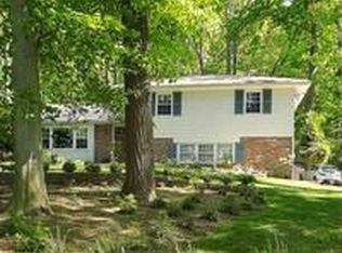 240 Pugh Rd, Wayne, PA 19087