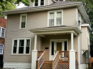 1924 S 5th St, Springfield, IL 62703