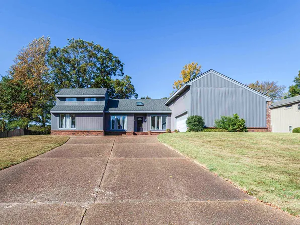 2697 Gerald Ford Dr W, Cordova, TN 38016
