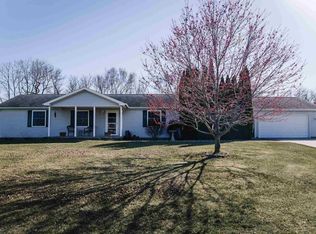 1777 N Vicky Ln, Warsaw, IN 46582