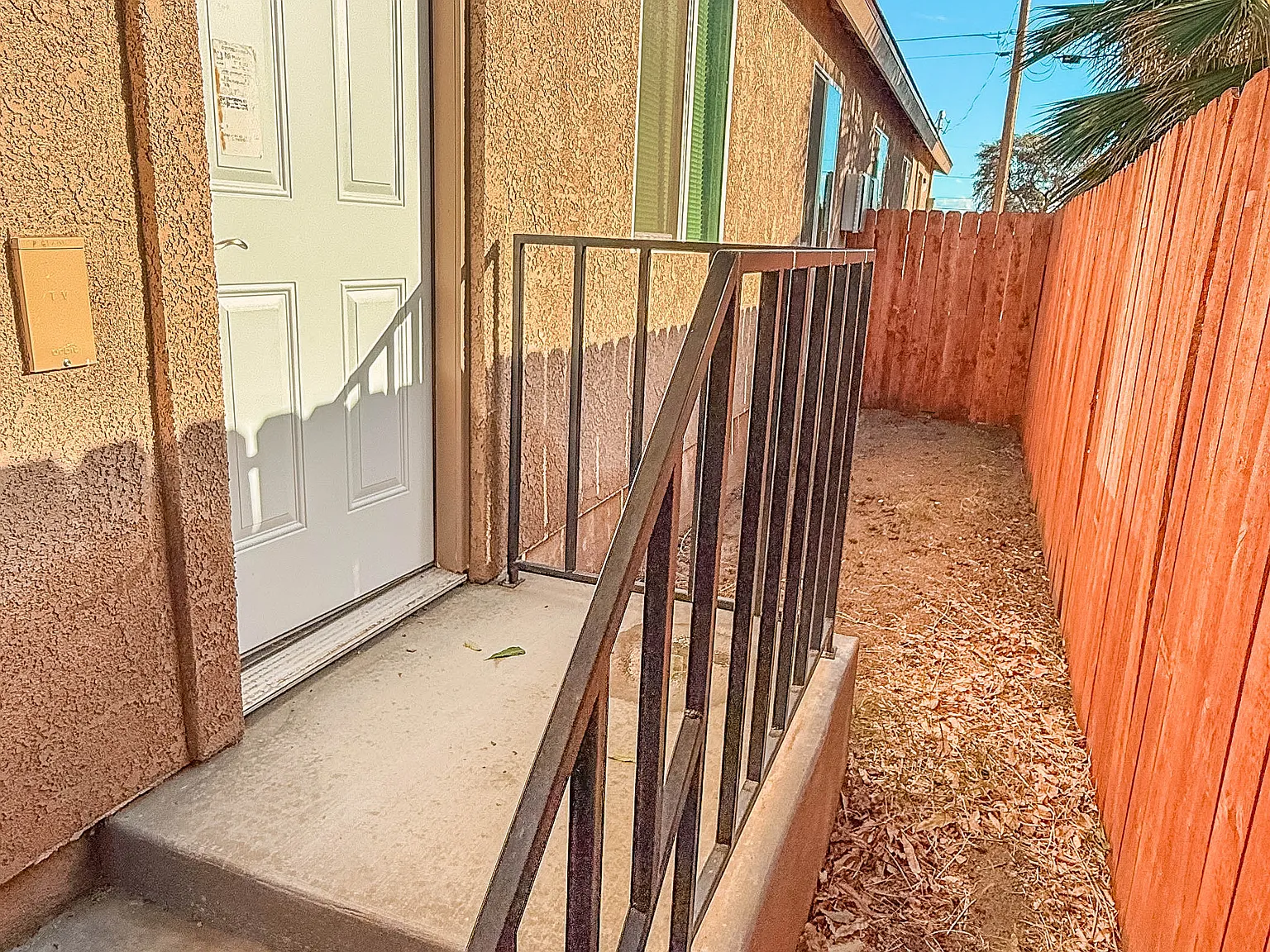 3 bed, 1132 sqft, $1,825 — Photo 4
