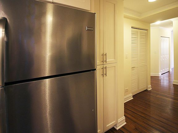 3rd image of 5036 N Kimball Ave