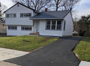 158 W Shelley Dr, Claymont, DE 19703