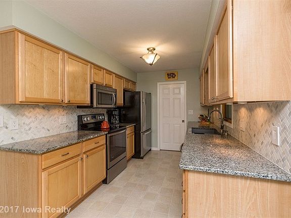 5th image of 2508 Meadow Ln