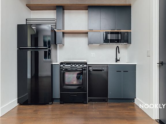 3rd image of 115 Clifton Pl #3E