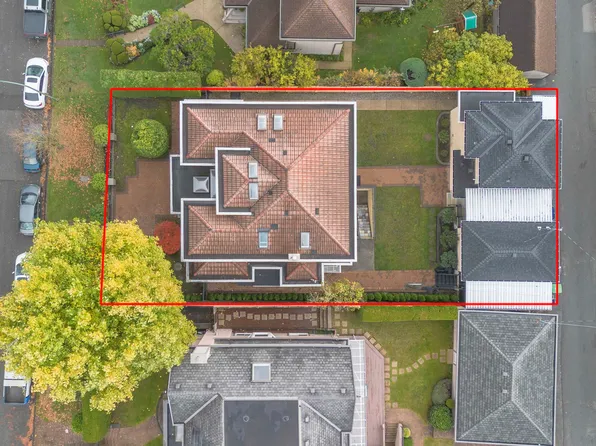 1088 W 42nd Ave, Vancouver, BC V6M 2A8