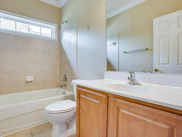 10410 Silver Creek Ct — Photo 8