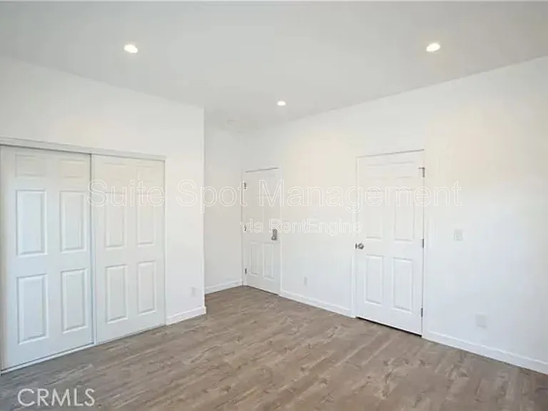 456 N Batavia St #458 — Photo 3