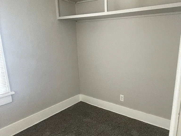 Small 1/2 bedroom