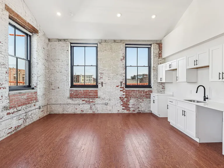 Hancock Lofts — Photo 45