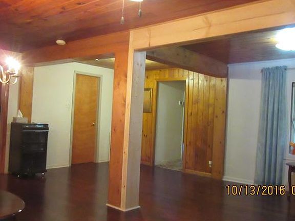 3rd image of 205 N Mobley St