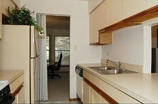 4th image of 1547 N Broadmoor Ct