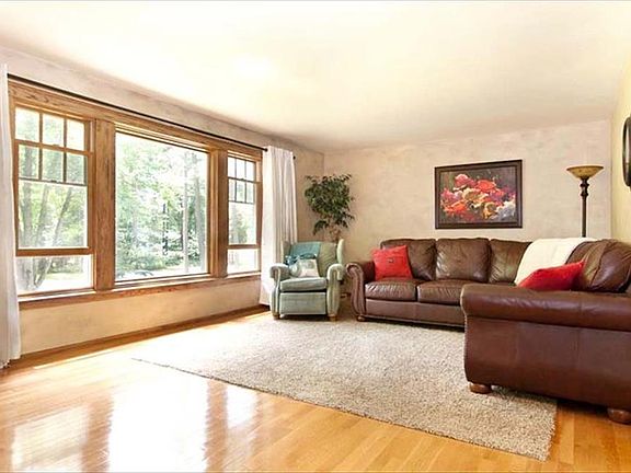 2nd image of W2260 Pine Grove Ln