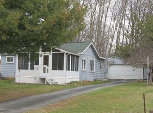 1756 Dow Dr, Gladwin, MI 48624
