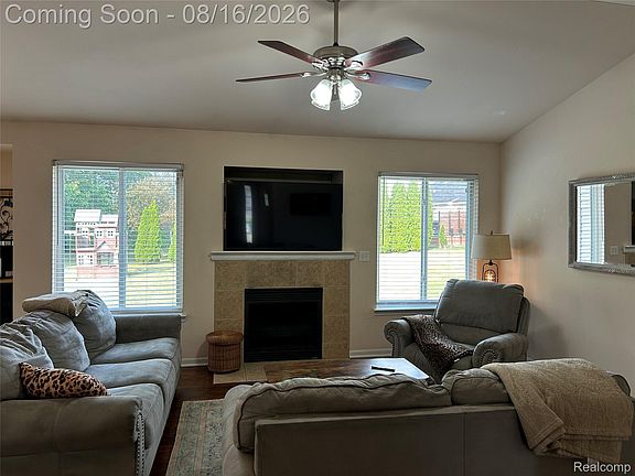 3rd image of 8074 Bradbury Ln