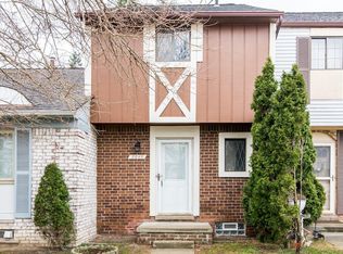 8649 Hickory Dr, Sterling Heights, MI 48312