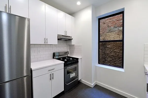 Rented by Aether Property Group | media 35