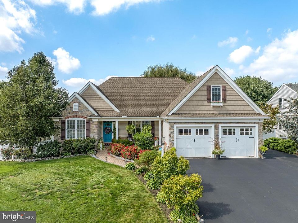 1st image of 132 Creekview Dr