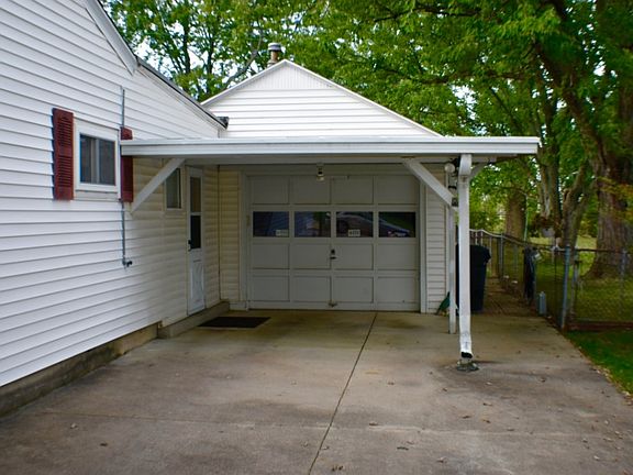 3rd image of 307 Inverness Ave