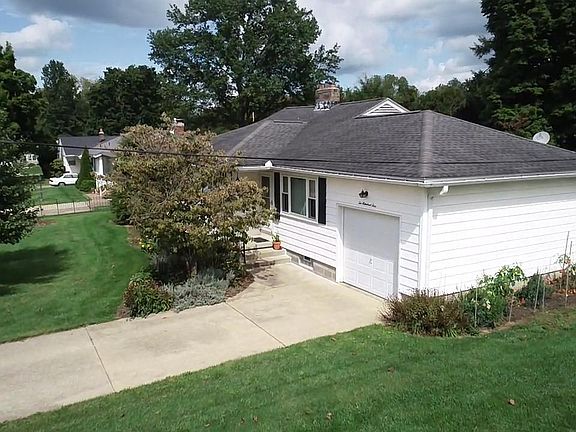 2nd image of 204 N Edgewood Rd