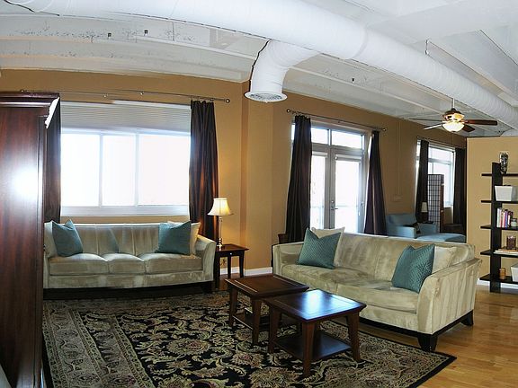 Living area offers tons of space for watching your favorite movie w/ friends 