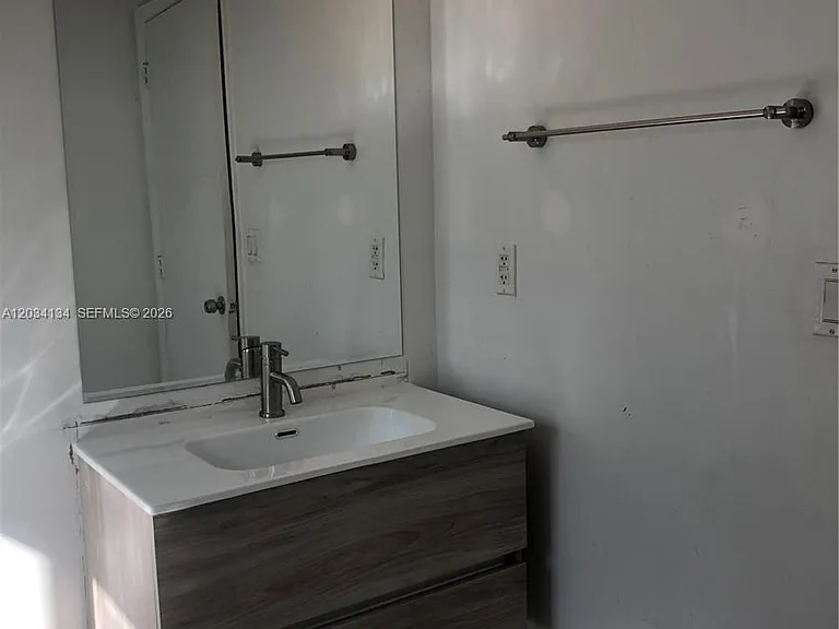 729 Meridian Ave #10 — Photo 19