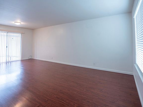 5th image of 32270 Mercury Way