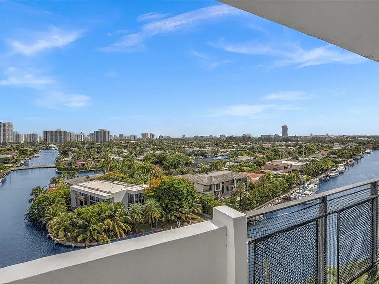 401 Golden Isles Dr #1007 — Photo 26