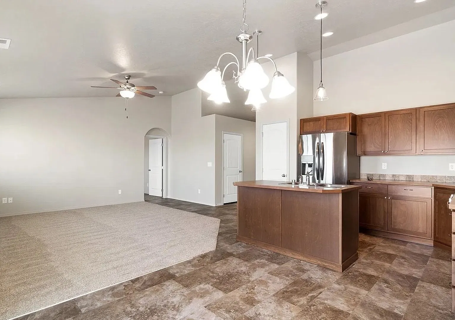 Beautiful 3 Bedroom, 2 Bathroom Home for Rent in Airway Heights! Available for rent Late November! — Photo 3