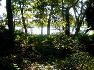 2 Bay St, Shalimar, FL 32579