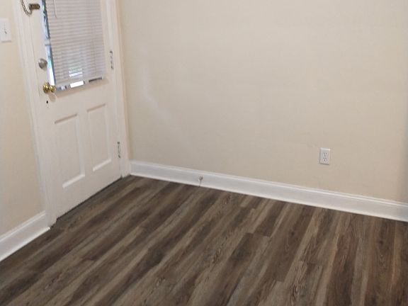 5th image of 109 Dantzler Dr #101