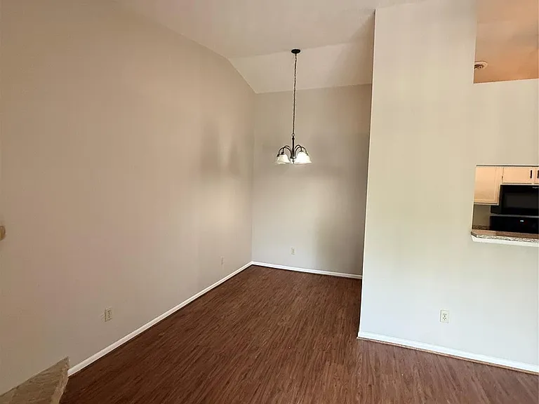 923 Carrell St #D — Photo 7