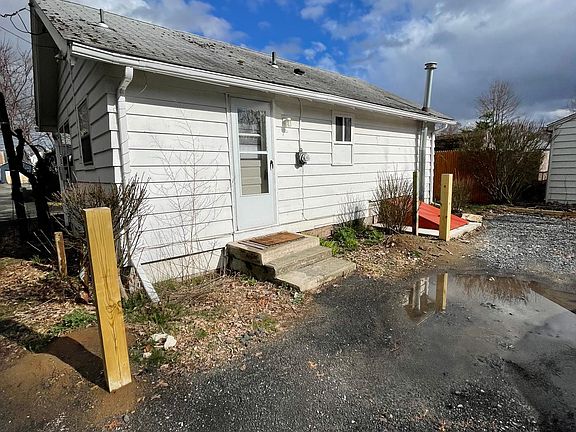 3rd image of 871 Nicholas Ave