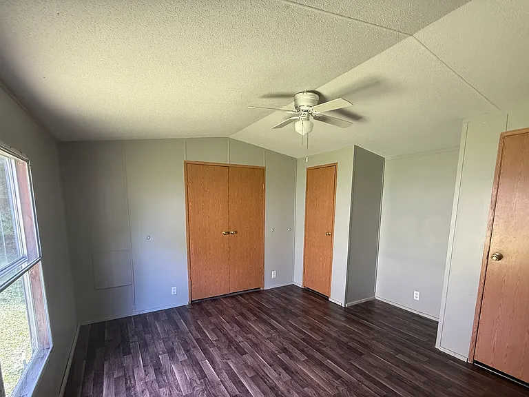 220 Thor Ln — Photo 10