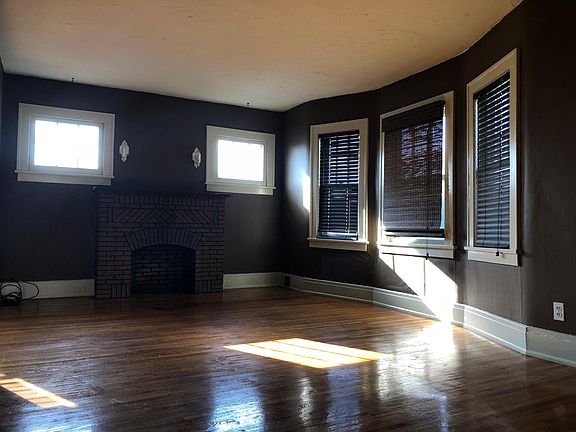 2nd image of 478 W Hazeltine Ave