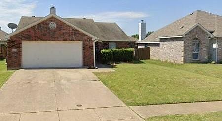 Single Family Brick Home in lovely quiet established neighborhood