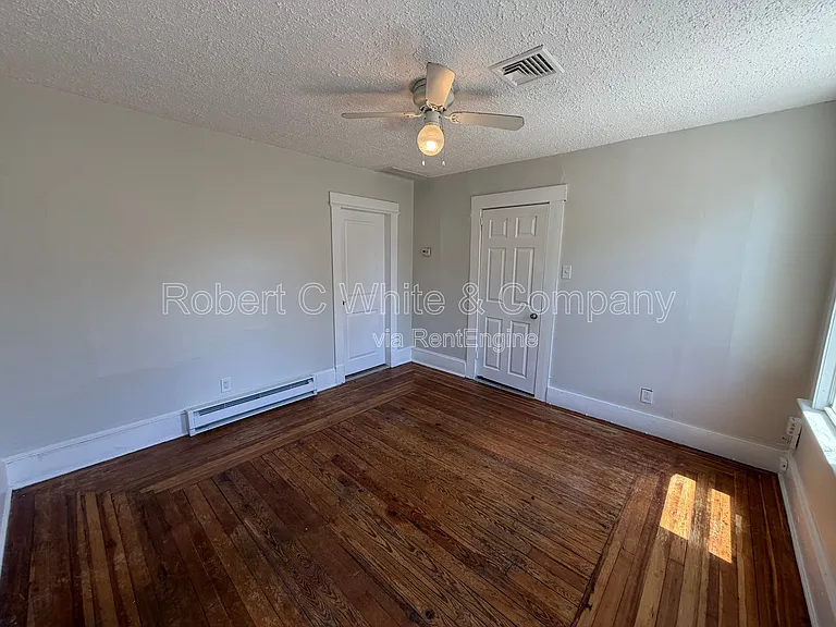 179 Maple St #3 — Photo 11