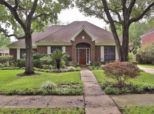 1630 S Medio River Cir, Sugar Land, TX 77478