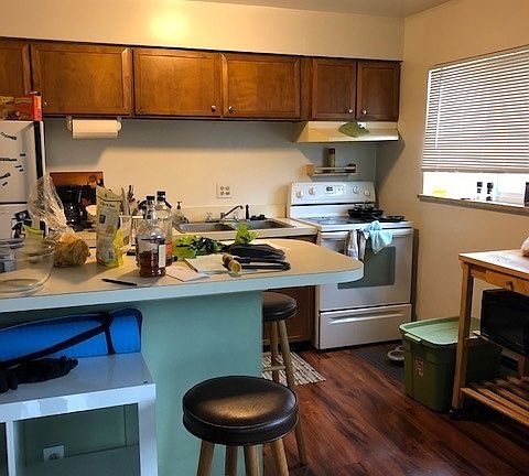 3rd image of 1139 York St APT 305