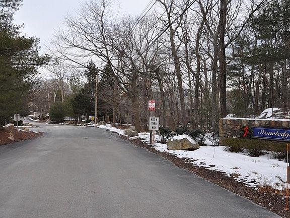 3rd image of 56 Old Quarry Dr